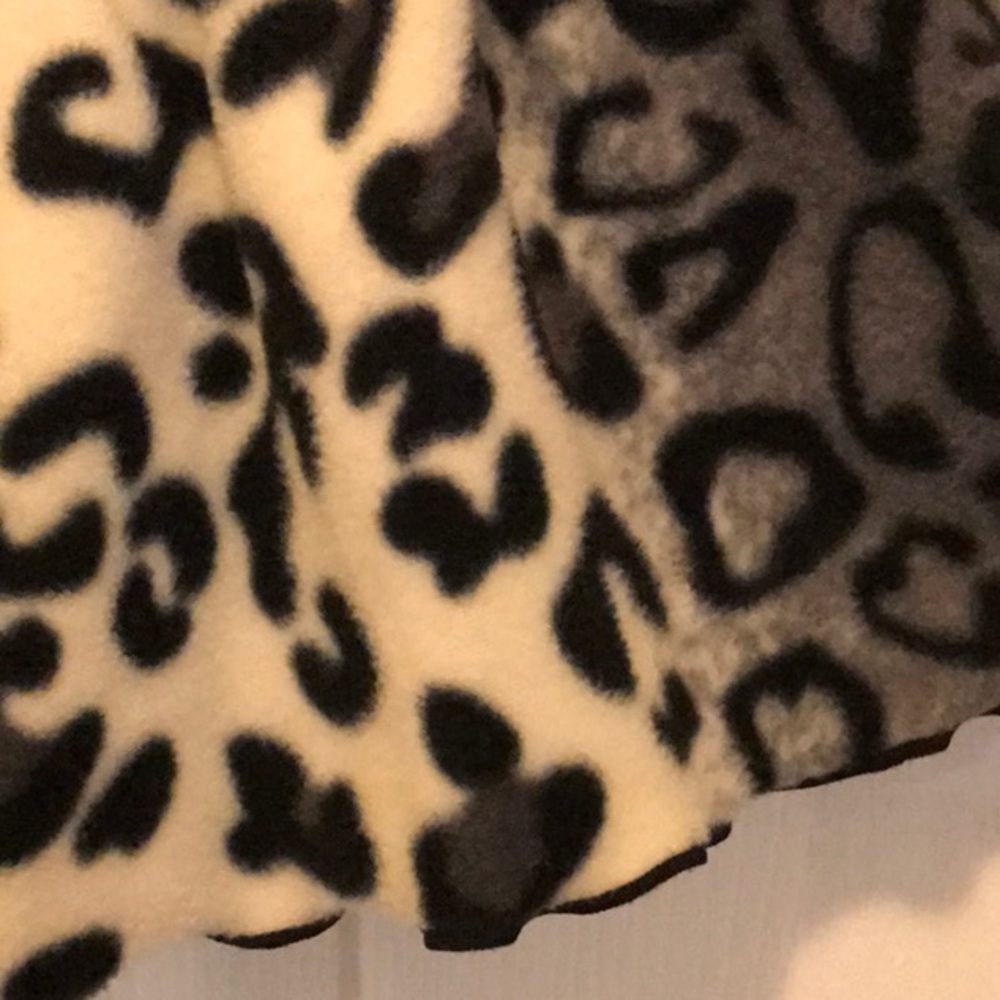 Snow leopard jacket NWOT Bow Ruffles Peplum - Picture 5 of 8